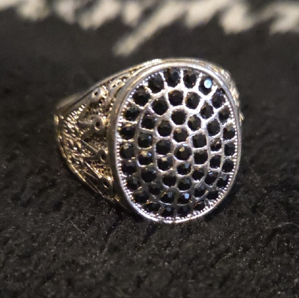 Elegant Black and Silver Men's Ring